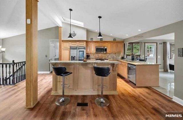 442 Wildwood Road, Northvale, NJ 07647