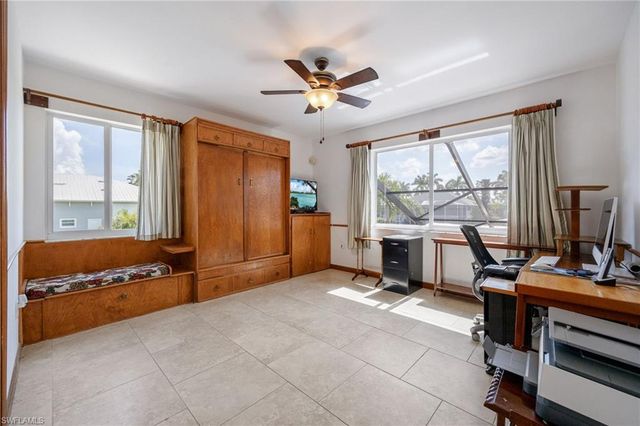 17911 Grey Heron CT, Fort Myers Beach, FL 33931