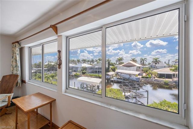 17911 Grey Heron CT, Fort Myers Beach, FL 33931