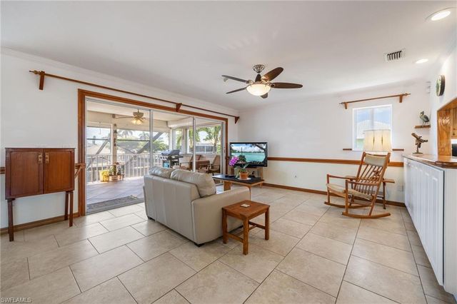 17911 Grey Heron CT, Fort Myers Beach, FL 33931