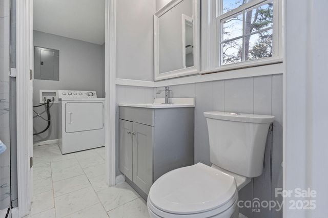 700 Braxfield Drive, Charlotte, NC 28217