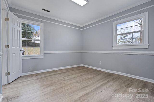 700 Braxfield Drive, Charlotte, NC 28217