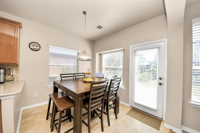 9006 Sunny Brook Lane, Pearland, TX 77584