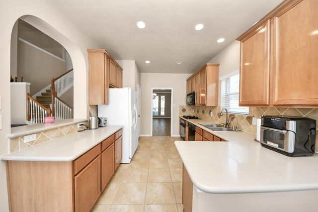 9006 Sunny Brook Lane, Pearland, TX 77584