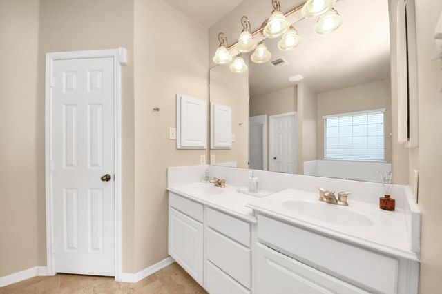 9006 Sunny Brook Lane, Pearland, TX 77584