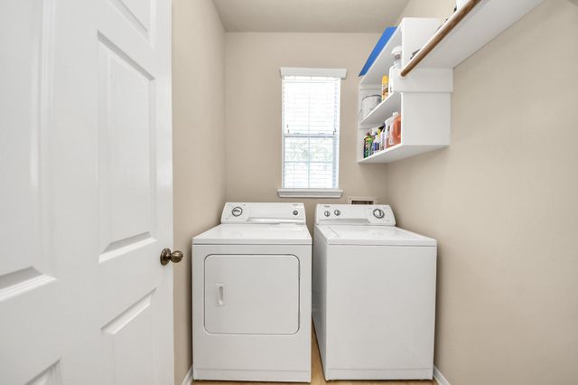 9006 Sunny Brook Lane, Pearland, TX 77584