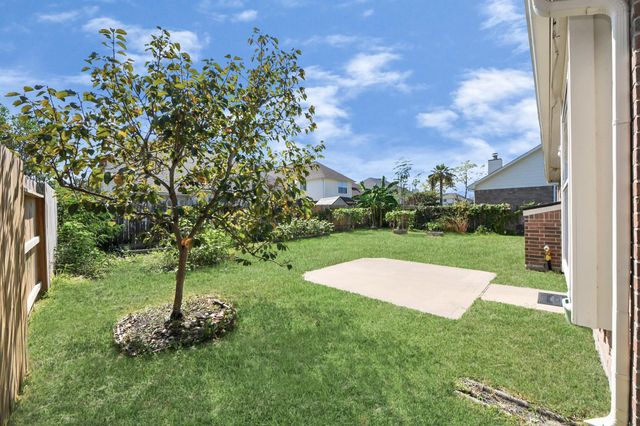 9006 Sunny Brook Lane, Pearland, TX 77584