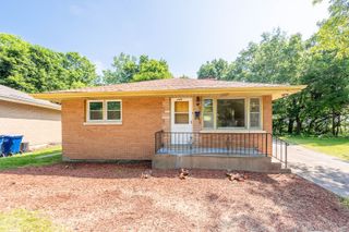 1329 Eastview Drive, Waukegan, IL 60085