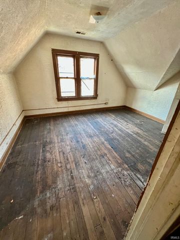 807 N Fourth Avenue, Evansville, IN 47710