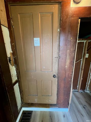 807 N Fourth Avenue, Evansville, IN 47710
