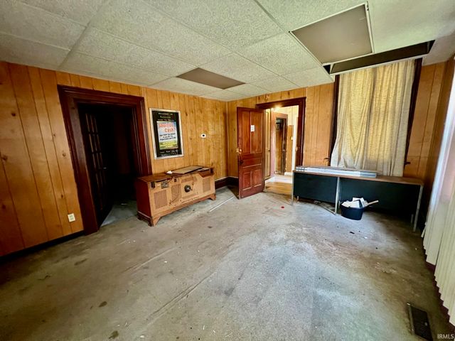 807 N Fourth Avenue, Evansville, IN 47710