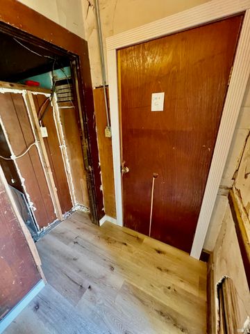 807 N Fourth Avenue, Evansville, IN 47710