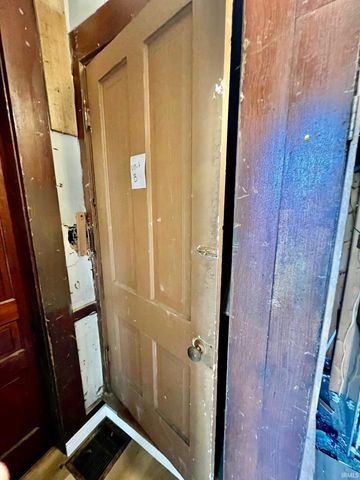 807 N Fourth Avenue, Evansville, IN 47710