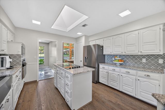 807 Lake Meadows Circle, Rockwall, TX 75087