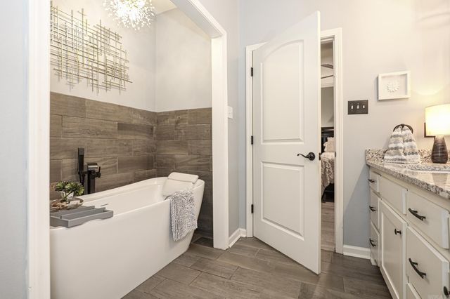 9025 DIAMOND RIDGE Drive, Benton, AR 72019