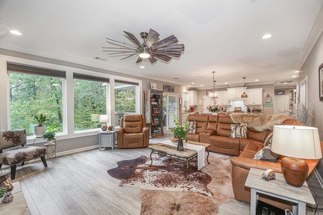 9025 DIAMOND RIDGE Drive, Benton, AR 72019