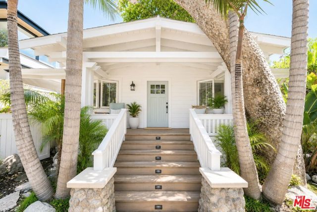 454 N East Rustic Road, Santa Monica, CA 90402