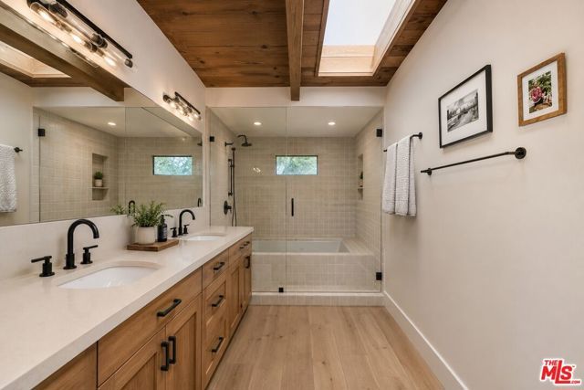 454 N East Rustic Road, Santa Monica, CA 90402