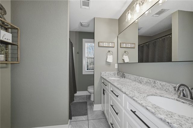 2 James Lane, Bella Vista, AR 72714