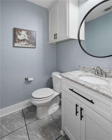 2 James Lane, Bella Vista, AR 72714