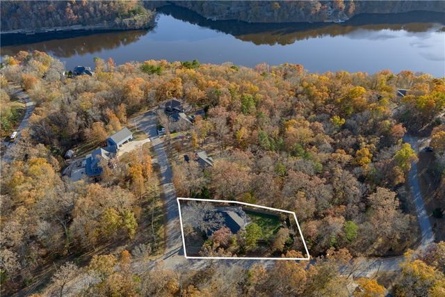 2 James Lane, Bella Vista, AR 72714