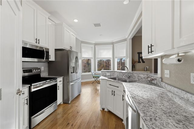 2 James Lane, Bella Vista, AR 72714