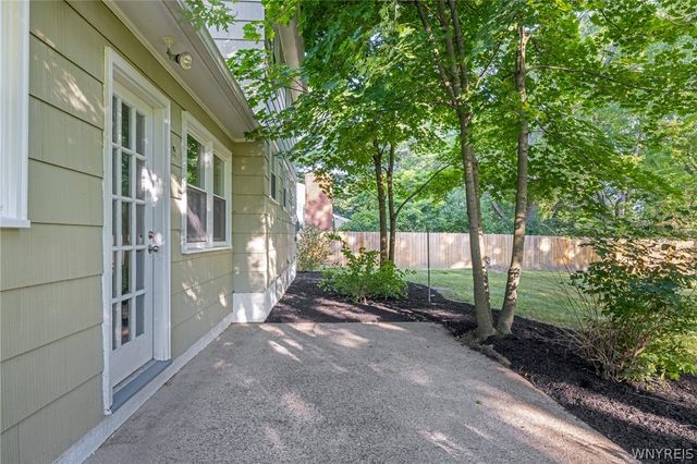 57 Puritan Place, Orchard Park, NY 14127