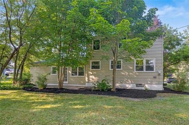 57 Puritan Place, Orchard Park, NY 14127