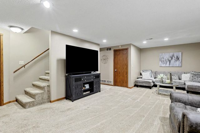 1313 N Manchester St, Wichita, KS 67212