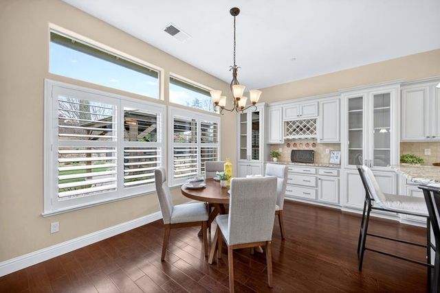 1409 W Colonial Pkwy, Roseville, CA 95661