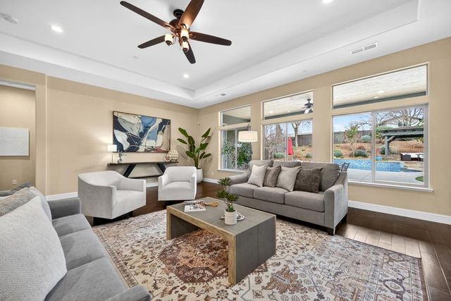 1409 W Colonial Pkwy, Roseville, CA 95661