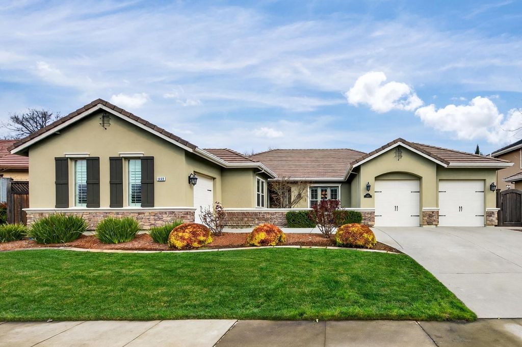 1409 W Colonial Pkwy, Roseville, CA 95661