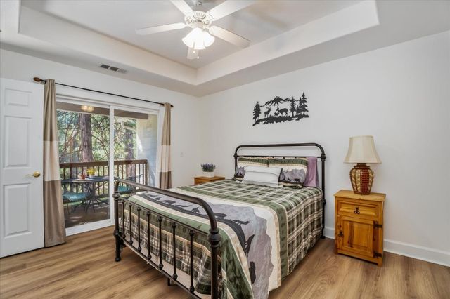 291 Fairway Village Dr, Murphys, CA 95247