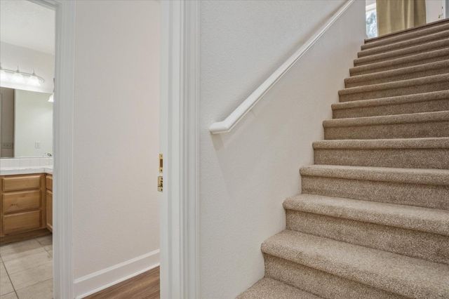 291 Fairway Village Dr, Murphys, CA 95247
