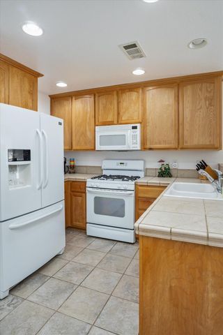 291 Fairway Village Dr, Murphys, CA 95247