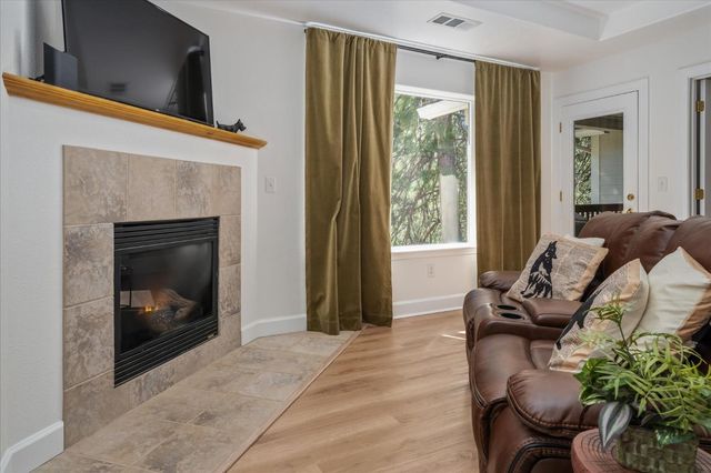 291 Fairway Village Dr, Murphys, CA 95247
