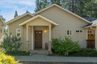 291 Fairway Village Dr, Murphys, CA 95247