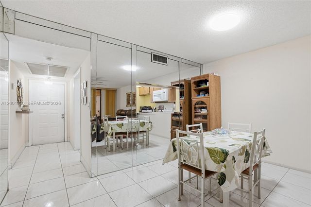 1001 Colony Point Cir 503, Pembroke Pines, FL 33026
