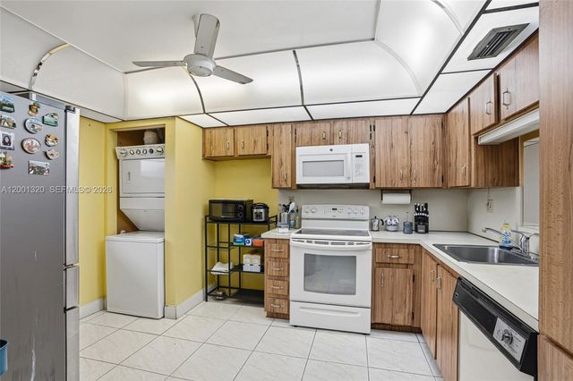 1001 Colony Point Cir 503, Pembroke Pines, FL 33026