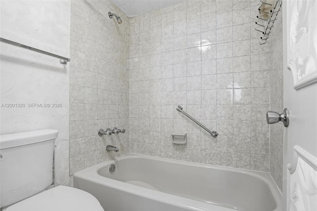 1001 Colony Point Cir 503, Pembroke Pines, FL 33026