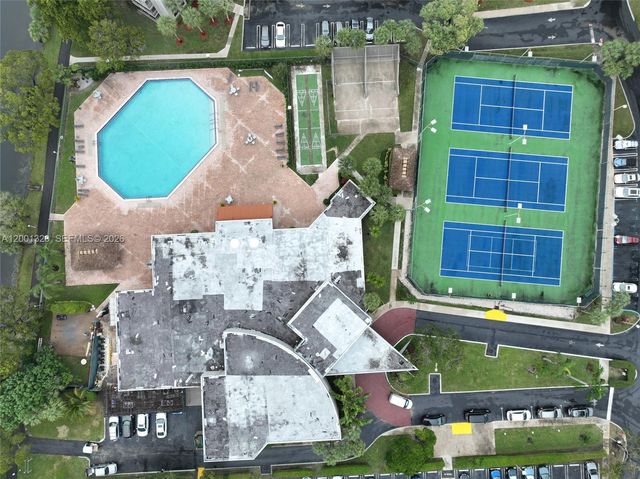 1001 Colony Point Cir 503, Pembroke Pines, FL 33026