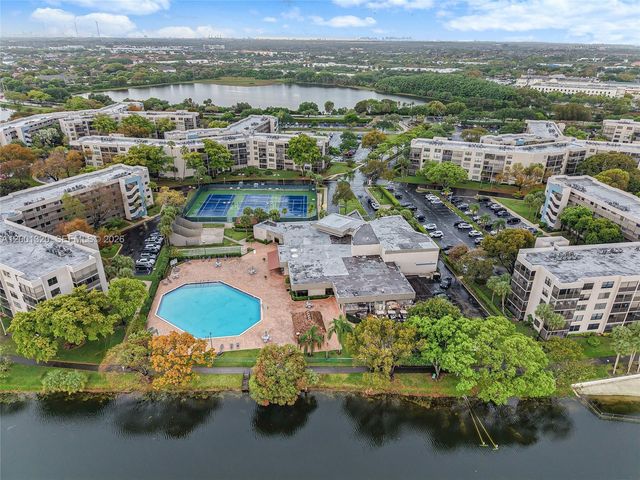1001 Colony Point Cir 503, Pembroke Pines, FL 33026