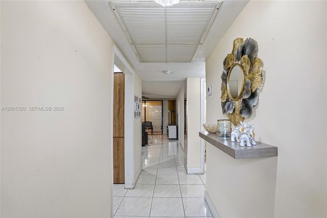 1001 Colony Point Cir 503, Pembroke Pines, FL 33026