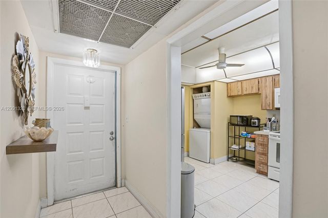 1001 Colony Point Cir 503, Pembroke Pines, FL 33026