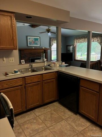 24760 Sutherland Drive, Novi, MI 48374