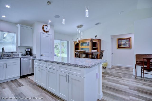 224 Robinhood Terrace, Sebring, FL 33876