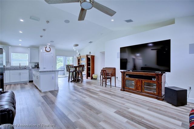 224 Robinhood Terrace, Sebring, FL 33876
