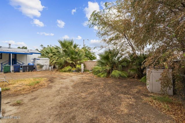 45111 E 25th Street 4, Lancaster, CA 93535