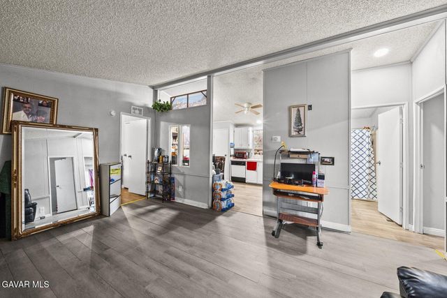 45111 E 25th Street 4, Lancaster, CA 93535