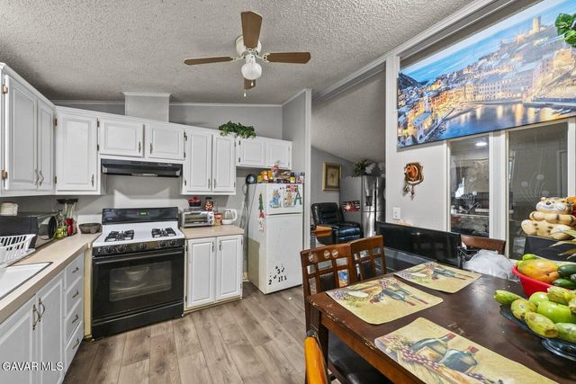 45111 E 25th Street 4, Lancaster, CA 93535